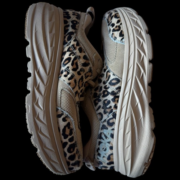 HOKA X Eg Bondi Unisex Sneakers - Picture 3 of 10